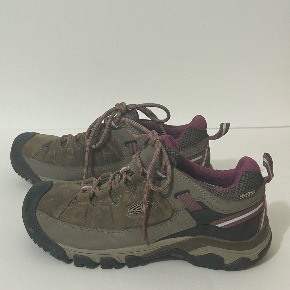 KEEN DRY Waterproof
Hiking Shoes Women's Brown
 Pink Trail Snekers Size 9